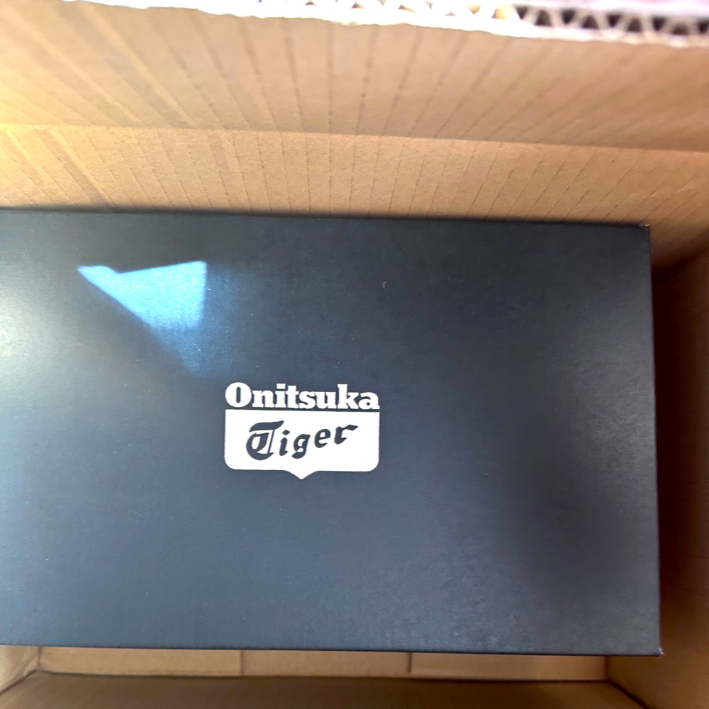 Brand New Onitsuka Tiger Serrano